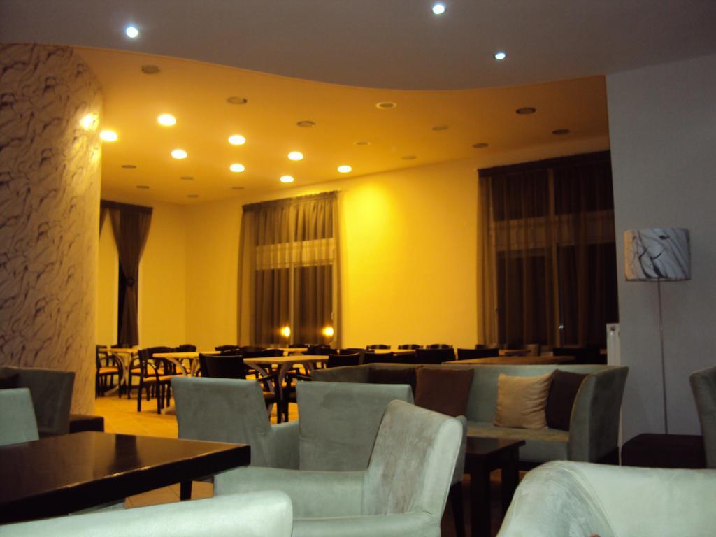 Aitheron Hotel Air Park Zervi Kültér fotó