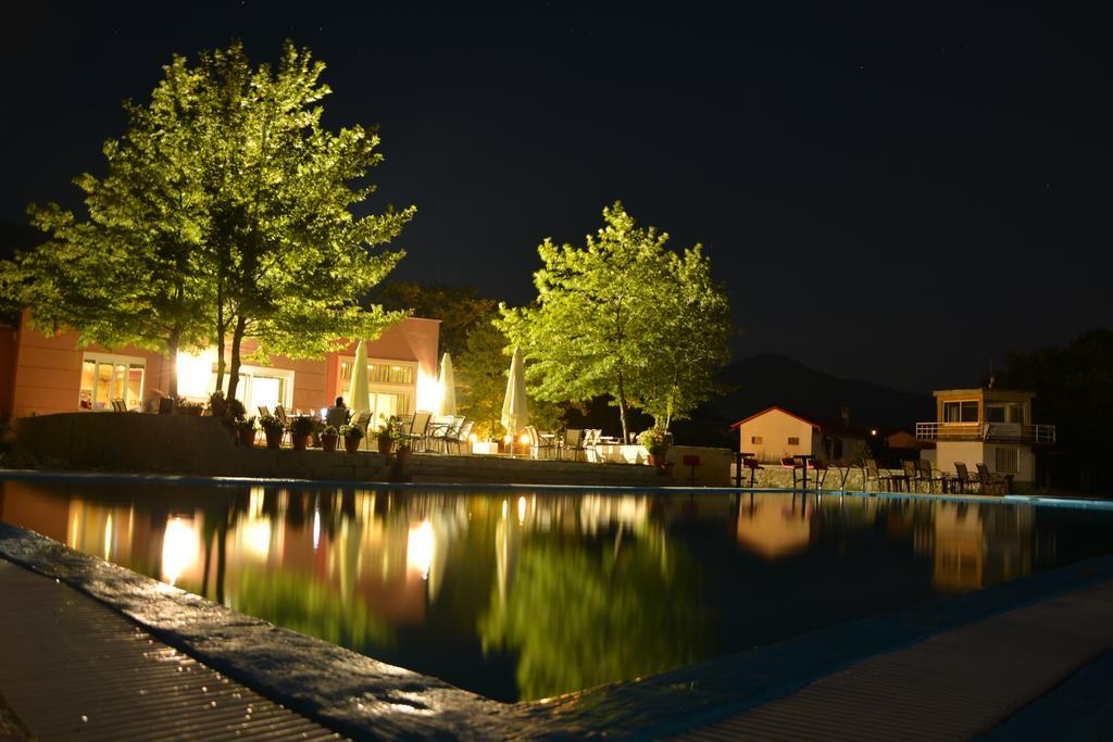 Aitheron Hotel Air Park Zervi Kültér fotó
