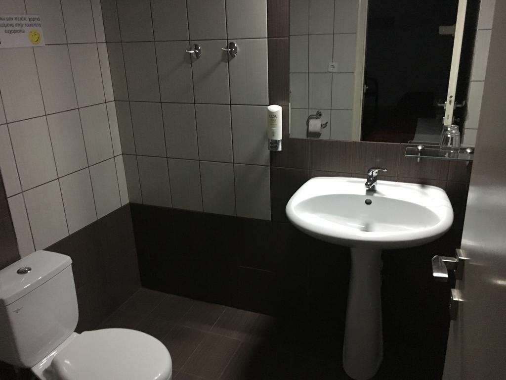 Aitheron Hotel Air Park Zervi Kültér fotó
