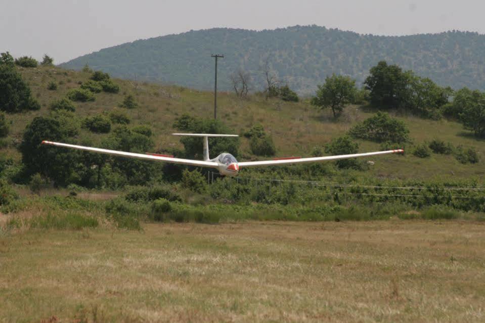 Aitheron Hotel Air Park Zervi Kültér fotó